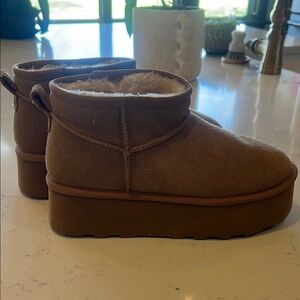 Platform Suede Shearling Ankle Boot - Tan